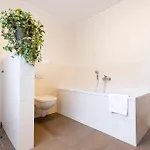 Hello Holidays - Home - Zentral - Terrasse - Parkplatz