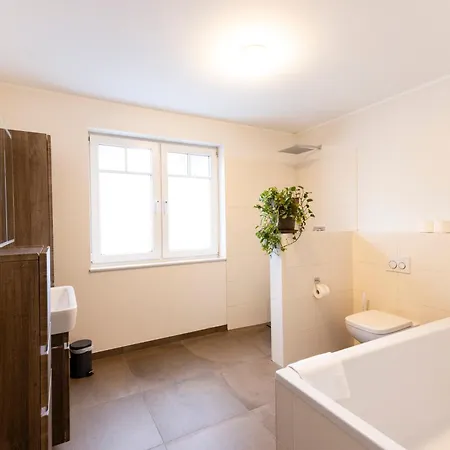 Appartement Hello Holidays - - Zentral - Terrasse - Parkplatz